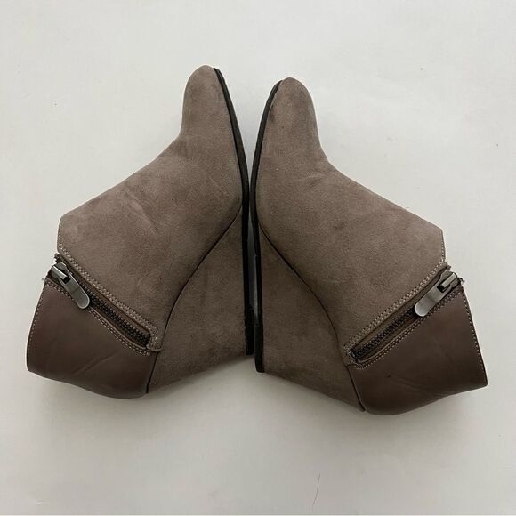 Chinese Laundry Brown Suede Ankle Edge Bootie Women’s Size 7 - Picture 9 of 10